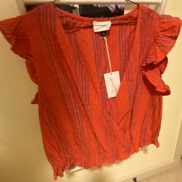 Universal Thread NWT  Ruffle Top - Picture 2 of 6